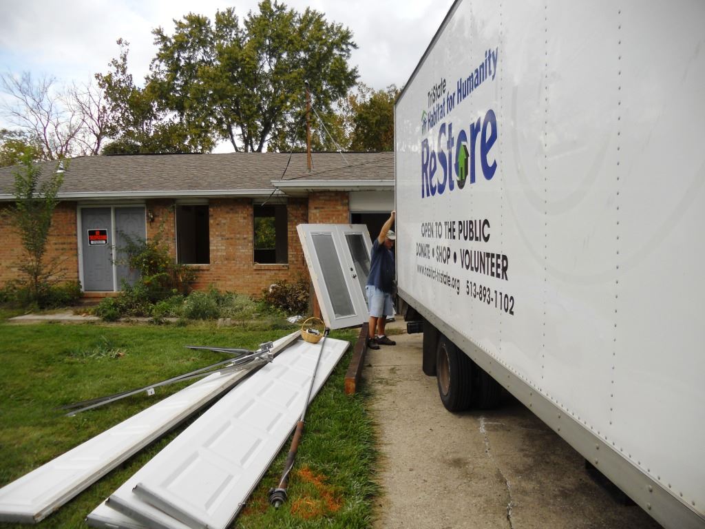 Habitat for Humanity Salvages Reusable Materials